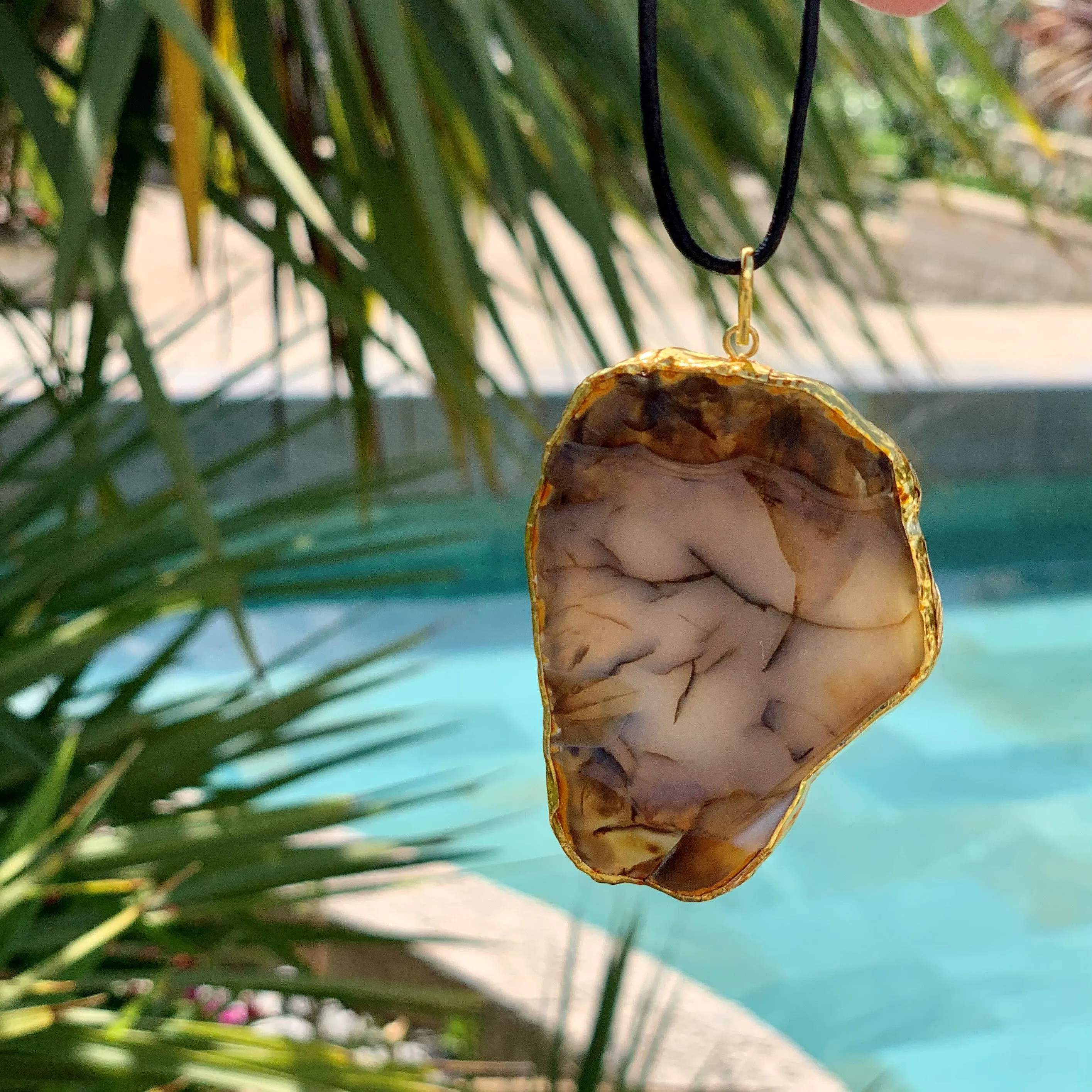 Agate slice pendant