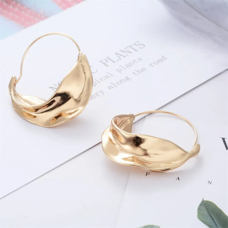 Gold Leaf-Inspired Hoop Earrings jlt11636