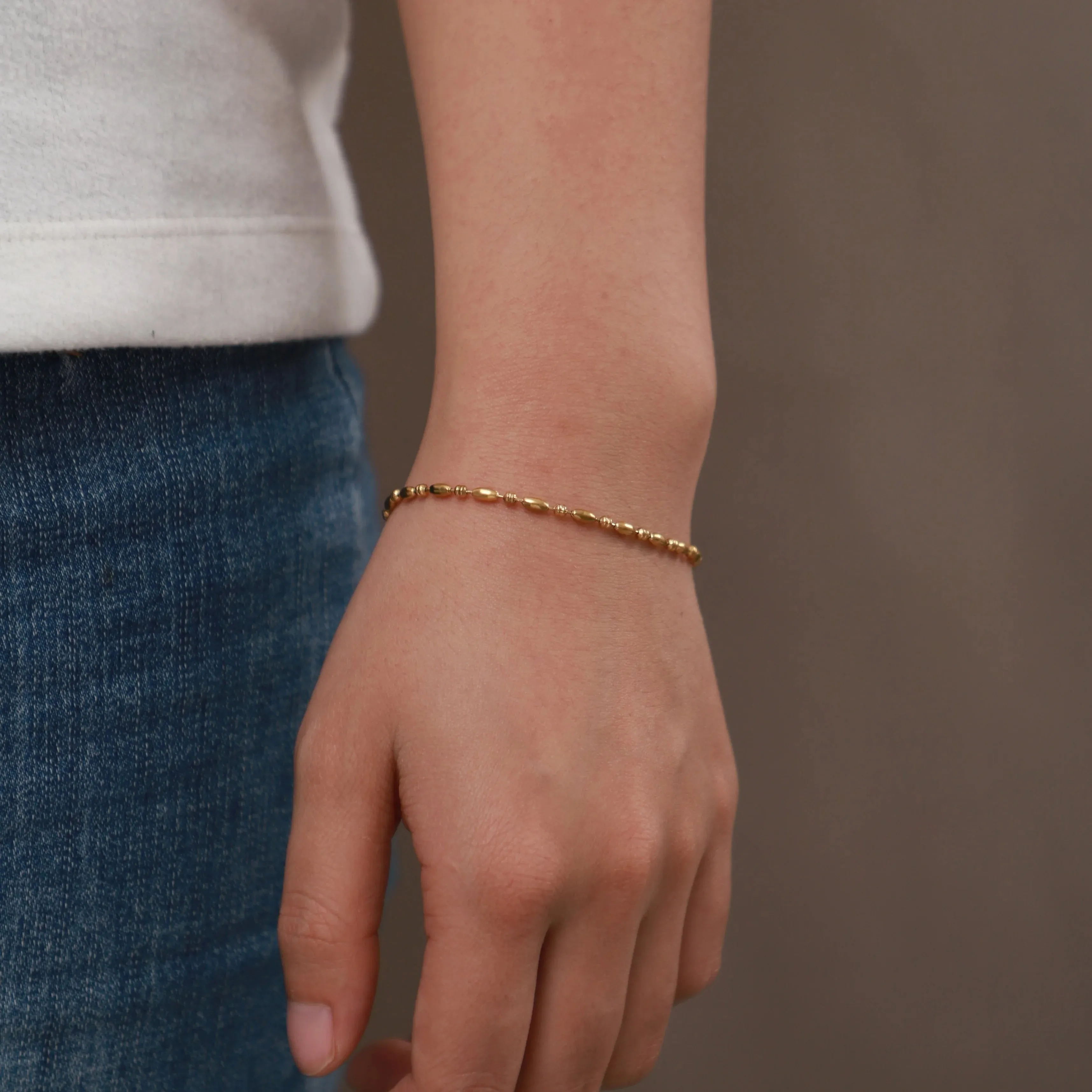 Minimal Oval Beaded Chain Bracelet