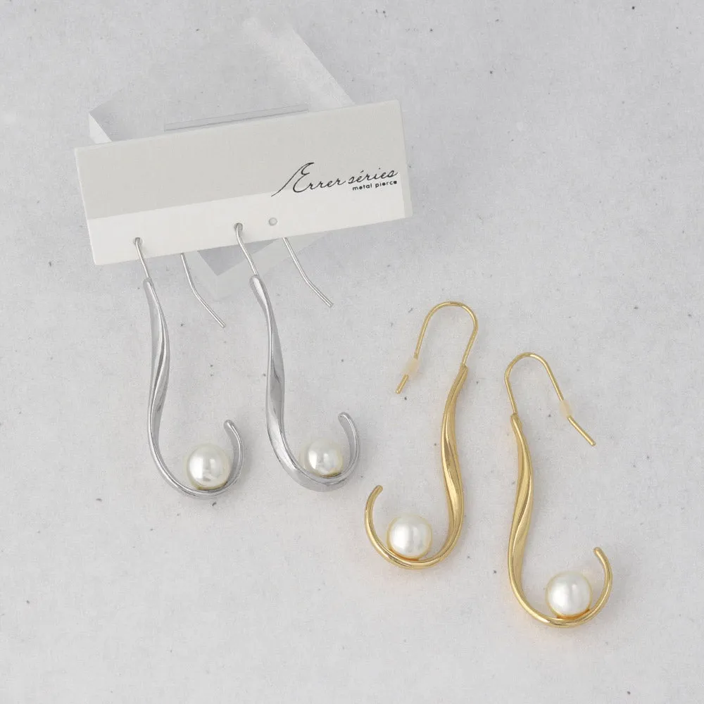 Twisty Curl Pearl Earrings